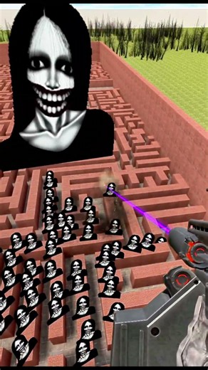 Destroying Kuchisake Onna in Maze Nextbot Gmod
