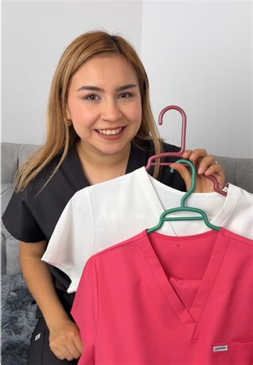 Calificando scrubs de tik tok\t#BuenFinEnTikTokShop #BlackFridayEnTikTokShop #scrubs #uniformesmedicos #pijamasquirurgicas