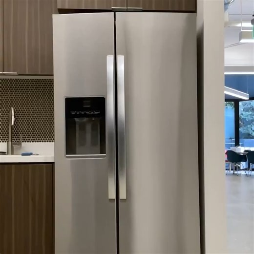 Robson Alves on Instagram: "Hora de Aventura Parte II! 15 de Janeiro. Conde de Limãograb, Cake e Fionna chegarão na loja de itens do Fortnite. Adventure Time Part II! January 15th. Earl Lemongrab, Cake, and Fionna will arrive in the Fortnite item shop. #Fortnite #fortnite"