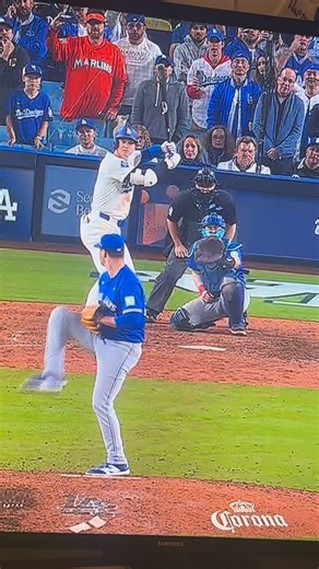 Is the concession stand open in the 18th thinning at dodger Stadium? | Hoot | Facebook
