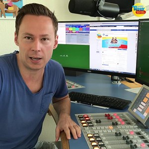 Liebe Eltern, Tobi hat eine wichtige Nachricht, wie ihr uns wieder öfter auf Facebook sehen könnt, denn wir posten täglich rund um die Themen Familie, Radio und Musik. Das solltet ihr nicht verpassen. | Radio TEDDY