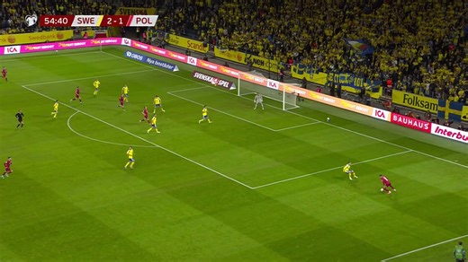 Karol Swiderski levels it for Poland! 🇵🇱Spot in the FIFA World Cup on the line... 👀