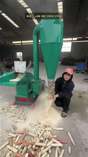 Multi-functional household hammer mill, used for processing cattle feed raw materials.