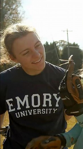 Experiential Learning- Students get excited about foraging in #Atlanta #emoryuniversity