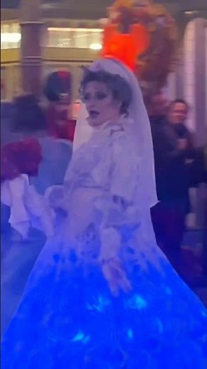 Haunted Mansion Bride / Mickey’s Not So Scary Halloween Party / Boo To You Parade #mnsshp