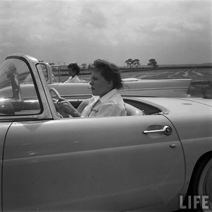 All-female drag racing team from the 1950s