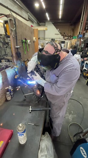 12 Valve Cummins Broken Exhaust Manifold Bolt Extraction