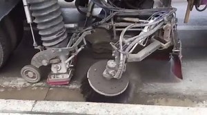 When the streets need cleaning, Public Works roll out with its fleet of street sweepers. The City has three street sweepers within its fleet to clear debris from all City streets. #PublicWorksWeek ----------------------------------------------------- Lorsque les rues doivent être nettoyées, la division des Travaux publics sort ses balayeuses de rue. La Ville a trois balayeuses de rue pour éliminer les débris qui jonchent ses rues. #SemaineTravauxPublics | City of Moncton / Ville de Moncton