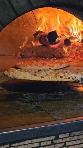 The best wood-fired pizza at Humble Pie - bring your family and friends and grab a bite, don't let the rain stop you! | Humble Pie