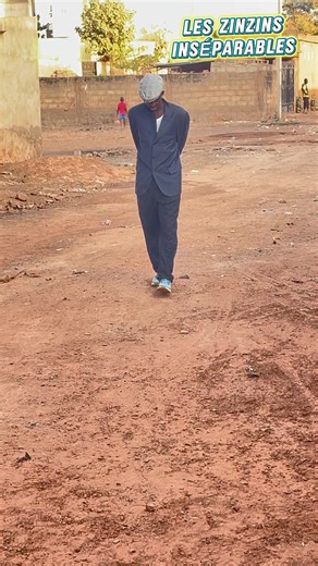 #humour #viralvideos @Deguy Gh @El Présidenté Bf @ILA COMÉDIEN HUMORISTE @Loukman aider nous a republier merci