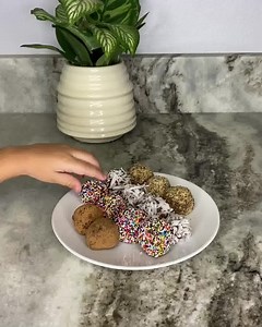 20K views · 168 reactions | Happy #NationalAvocadoDay! 陋 To celebrate, our Culinary Expert Dia shows us how to create Avocado Truffles using our Smooth Chopper, Micro Pitcher and Freezer Mates® PLUS Small Shallow. Head to the comments below to view the recipe so you can try it at home! #tupperware #tupplife | Tupperware U.S. & Canada | Facebook