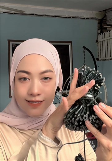 Lampu Raya LED dengan Fitur Solar yang Menarik