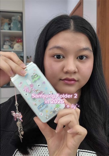 Samsung Folder 2: My Favorite Phone in 2025