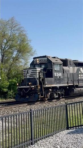 NS 5346 Ex Conrail GP38-2 With Amazing Fouled Leslie RS3L Supertyfon Horn, Old Locomotive Train Unit