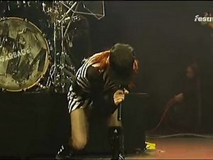 Garbage - I Think I'm Paranoid (Live)