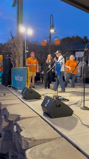 11K views · 150 reactions | The record for most people eating a honey bun simultaneously was set this evening at Pumpkin Park at Town Center. It was the culmination of a fantastic Honey Bun Day in downtown London. The Griffin and Brooks families were recognized for bringing the iconic treat to London many years ago. The day also featured a makers market and a car show on Main Street. Photos from the beautiful day will be posted tomorrow. | The City of London | Facebook