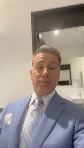 Hello my loves! Spring is in the air, there's a spring in my step... and I'm excited to let you know I'll be on @thismorning this morning! Tune in... @ITV at 10:30am. See you later! Anton XX 😘 | Anton Du Beke