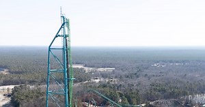 Moment former world's tallest rollercoaster collapses