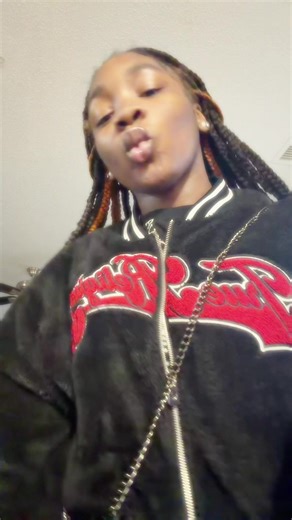 Back to skool 🫣🤦🏾‍♀️. #backtoskool #overlyoverlygoated #followers➕ #ragebaiter #brownskin