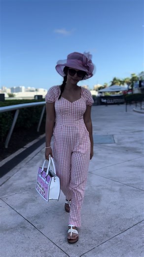 Genesis Parra R (@gennypr)’s videos with Pretty Girls Walk - Big Boss Vette