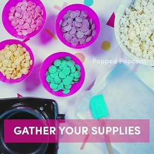 Who’s ready to add a POP of color to your popcorn and share with a friend? 🙋 Friendship Pops Bears are here to show you how! | Build-A-Bear Workshop