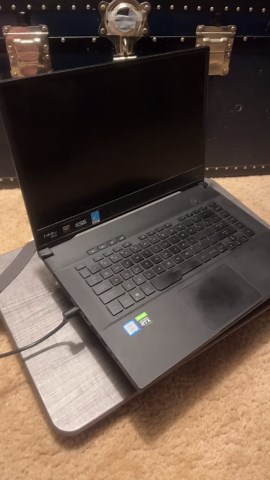 Laptop won’t turn on, but pressing power button turns OFF the fan