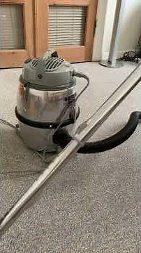 Nilfisk GM80 cleaning