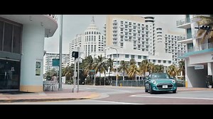 Das MINI Cabrio. Ein elektrisches Dach, leise wie noch nie, jede Menge Platz und die neue Regenwarner-Funktion machen es perfekt für jede Spazierfahrt. Erfahre jetzt mehr auf mini.at/cabrio | MINI