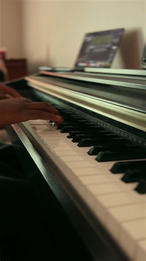 Learn to Play Piano Melodies