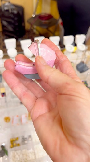 620K views · 6.6K reactions | These incredible 1/12 scale miniature infant car seats are from Anna at Little House of Lights!  The attention to detail is amazing - from the tiny safety buckles to the adjustable carry handle. Love how she even included different color options (that pink one is adorable!) Wouldn’t these would be perfect for any modern dollhouse nursery? #dollhouseminiatures #miniatureartist #112scale #handmademinatures #dollhouseaccessories | Grandma Gets Real | Facebook