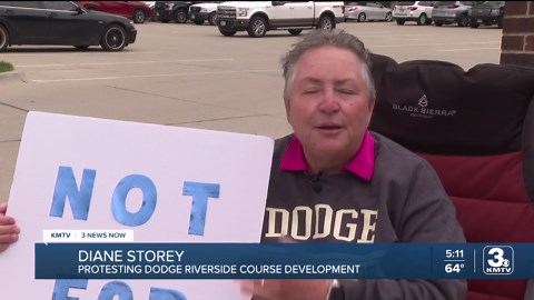 Protests over plans for Dodge Riverside Golf Course