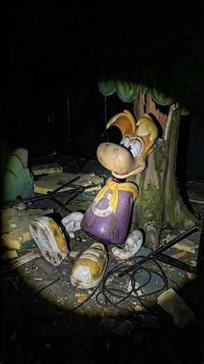 Rayman characters in an ABANDONED House