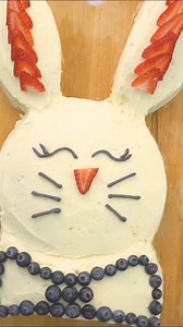 14K views · 31 reactions | This bunny cake is the cutest dessert for your Easter table! 讀 #bunnycake #easterdessert #easter #easterbunny | Favorite Family Recipes | Facebook