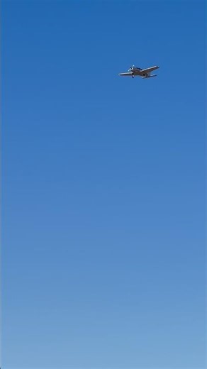 A Piper Archer TX taking off from 17L at Centennial Airport