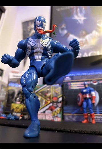 Reviewing the New Venom Action Figure