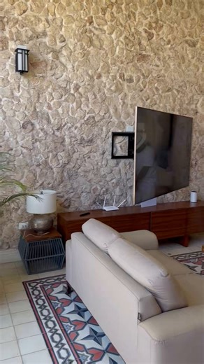 Pour mon dernier jour au Mexique, j’ai voulu jouer de la musique de Goma et danser dessus . C’est l’artiste très talentueux appelé The Mingongo ! Sa chanson « Sublime » ! Vous pouvez retrouver sur YouTube !