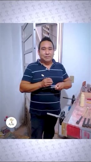 APAC Bolivia on Instagram: "🇧🇴 ¡El Talento de Urubichá fue a Brasil y volvió a casa!! 🎶 Con orgullo y convicción en nuestra misión, hemos enviado a Roberto Toba, de Urubichá, a una capacitación de alto nivel en São Paulo, Brasil. 🇧🇷 Su meta: Especializarse en la afinación de instrumentos musicales barrocos con los maestros William Takahashi y Charlot Corentin. Roberto regresó hace unos días y ya se puso manos a la obra para aplicar lo aprendido. Él es parte esencial del equipo de afinadores