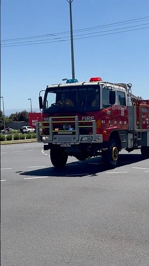 *LTS* CFA/MORWELL TANKER RESPONDING C1-GRASS AND SCRUB FIRE-HAZELWOOD NORTH