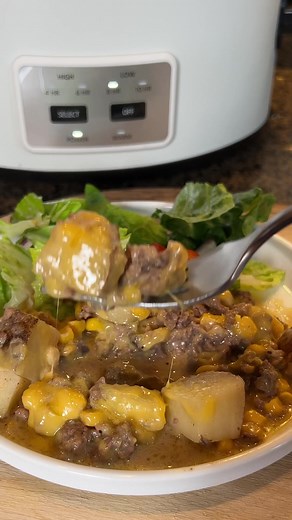 🥔Crockpot Hamburger Hash! Find the recipe @ themagicalslowcooker.com #crockpot #slowcooker #hamburger #potatoes #cheesy | The Magical Slow Cooker