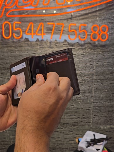 Green Lion Wallet Mate: The Ultimate Card Finder