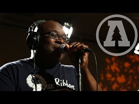 Barrence Whitfield & The Savages - The Corner Man | Audiotree Live