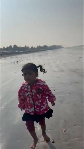 Cutest Beach Moments Ever! 💕🌴