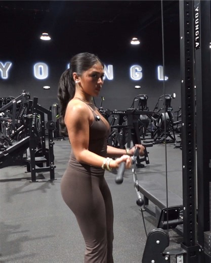 Upper Body and Leg Workout Routine for Women