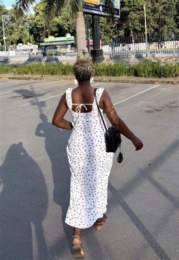 Lady in a dress🌸🥰