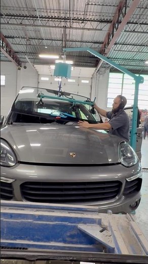 Porsche windshield replacement using the Fit Glass system from ‪@PantherPro‬ to make it easy!