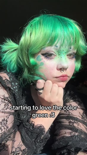 im so freaking happy today hehehe (also tired. So tired.) #fyp #alt #ilovemybf #hairdye #whimsical