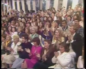 33K views · 732 reactions | Glenn Shorrock (filling in for Mike Walsh - 1980) interviews John Travolta or does John Travolta interview Glenn Shorrock? John Travolta was a Little River Band fan and was keen to know what the band's touring schedule was. #GlennShorrock #JohnTravolta #MikeWalshShow #littleriverband John Travolta | Glenn Shorrock | Facebook