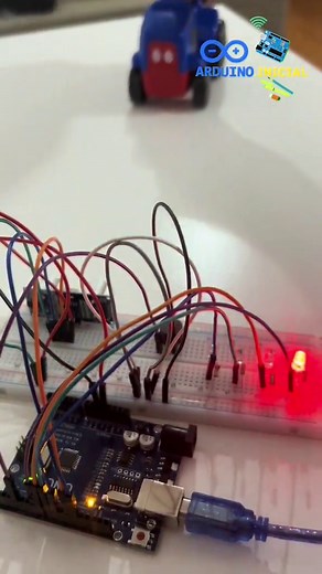 Sensor Ultrassônico de Distância HC-SR04 com Arduino