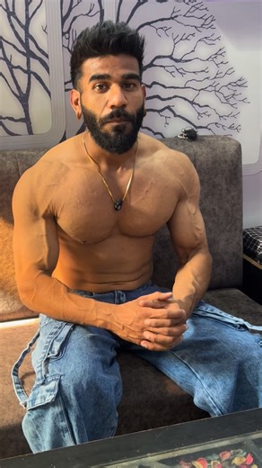 AKASH SANJAY SHARMA | #ZeroToHeroSeries 💪 Day 8 — Protein Digestion & Absorption Explained 💪 🍗 Stomach → Pepsin breaks protein 🧠 Intestine → Trypsin +... | Instagram