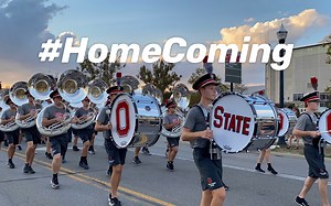 HomeComing Parade丨返校日游行 有烟花看的快乐周五🎆